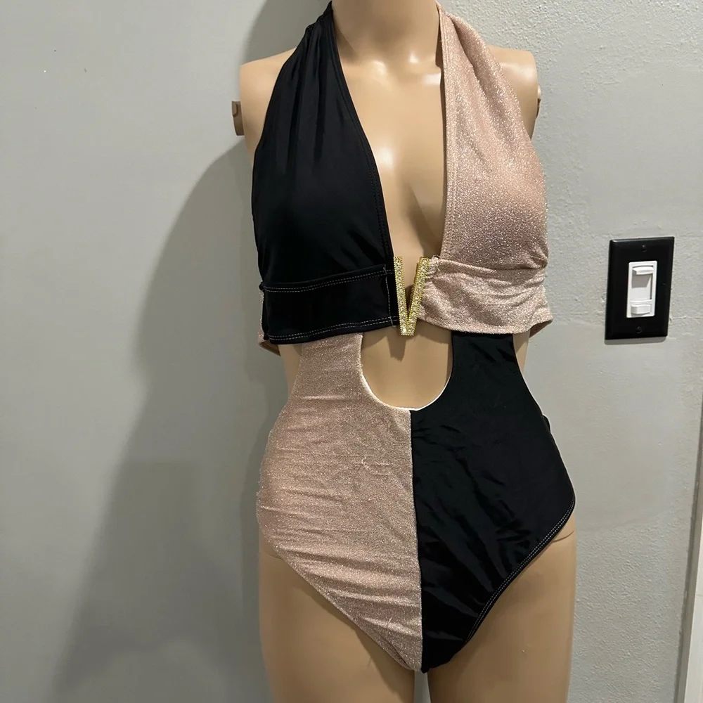 Bathing suit - Picture 2 of 3